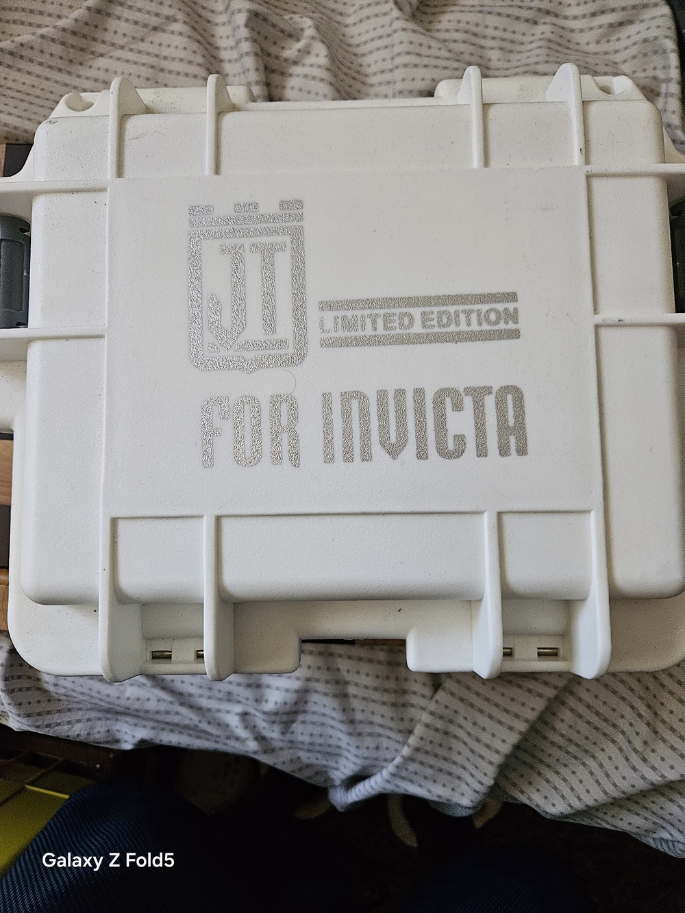 Invicta Jason Taylor White Hard Protective Carry Case 3 Slots